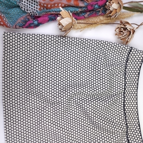 Ann Taylor Patterned Skirt Sz 8 - Picture 9 of 9